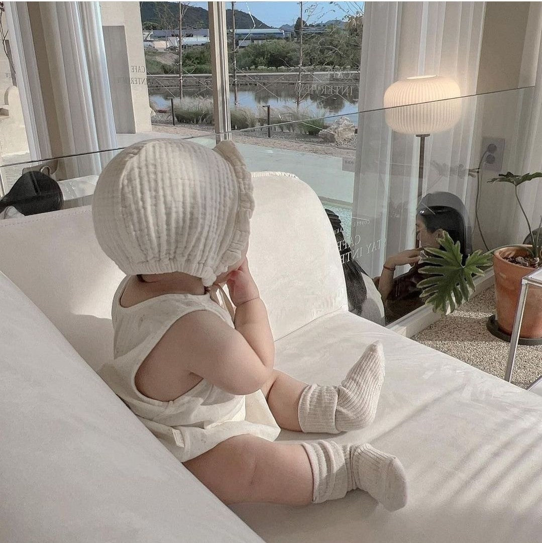 Organic Cotton Cream ruffled bonnet