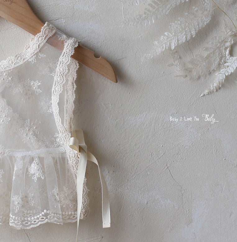 Elysian Lace Vest & Bonnet
