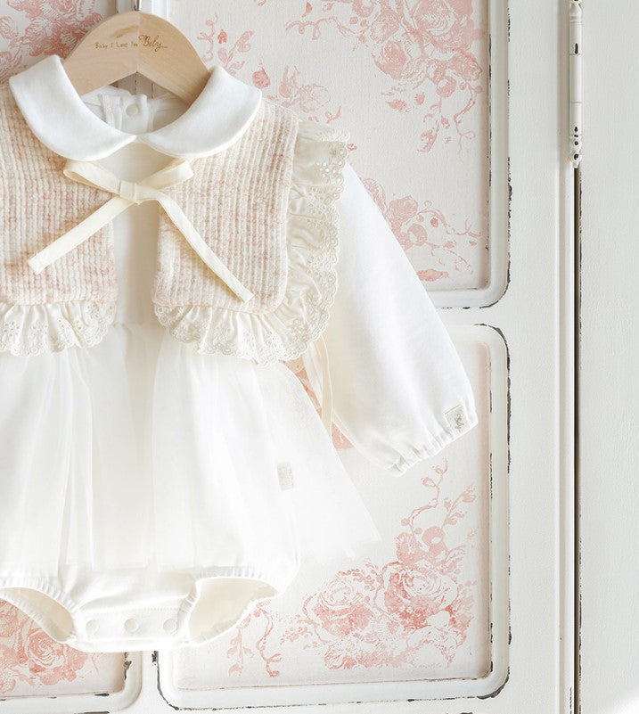 Emma Organic Frilled Bib