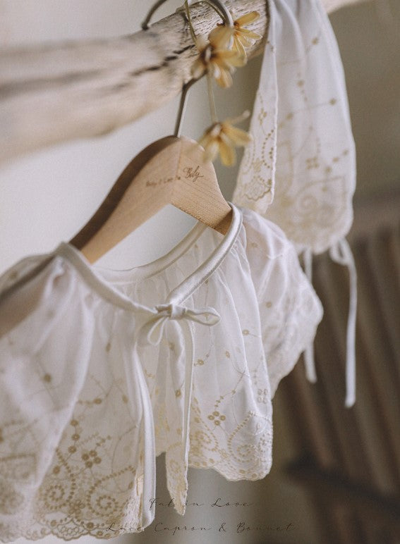 Fall in love Lace Capron & Bonnet