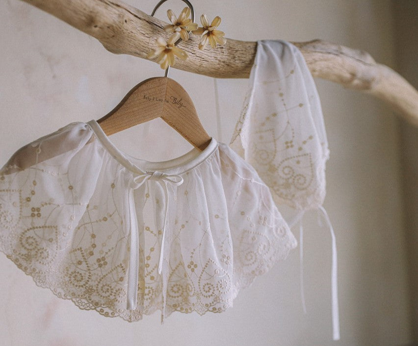 Fall in love Lace Capron & Bonnet