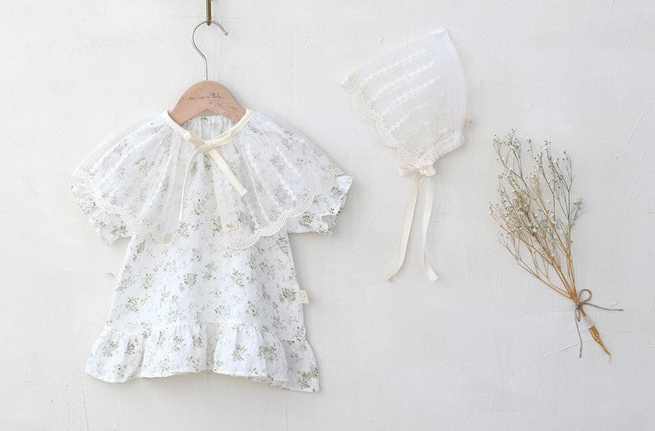 Rainy Lace Capron & Bonnet