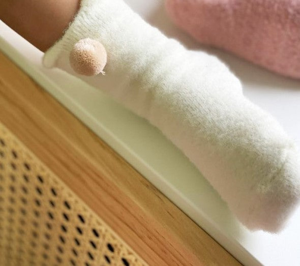Pom pom socks