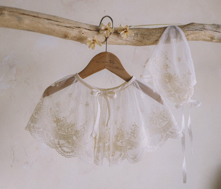 Secret Garden Lace Capron & Bonnet
