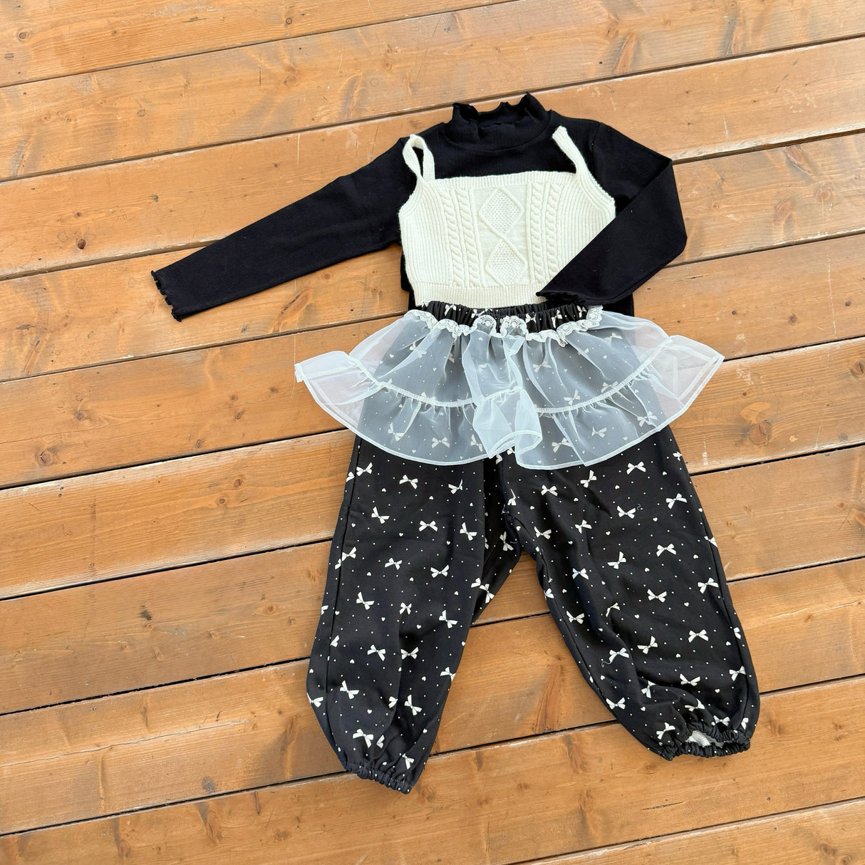 [PRE-ORDER] Petite Charme Jogger Pants