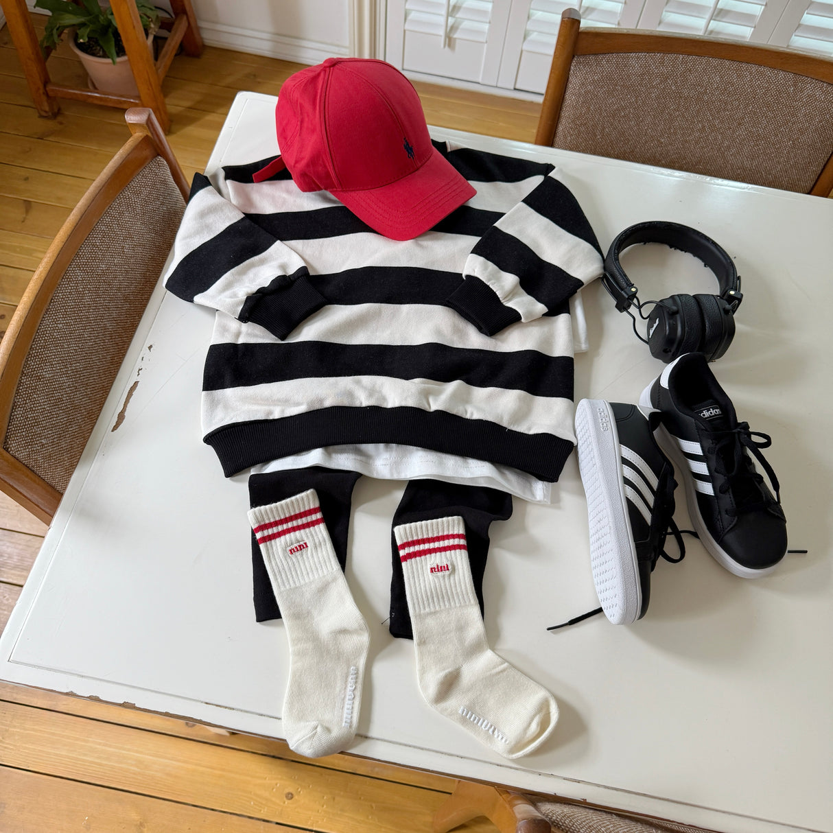 [PRE-ORDER] Buddy Stripe Sweatshirt