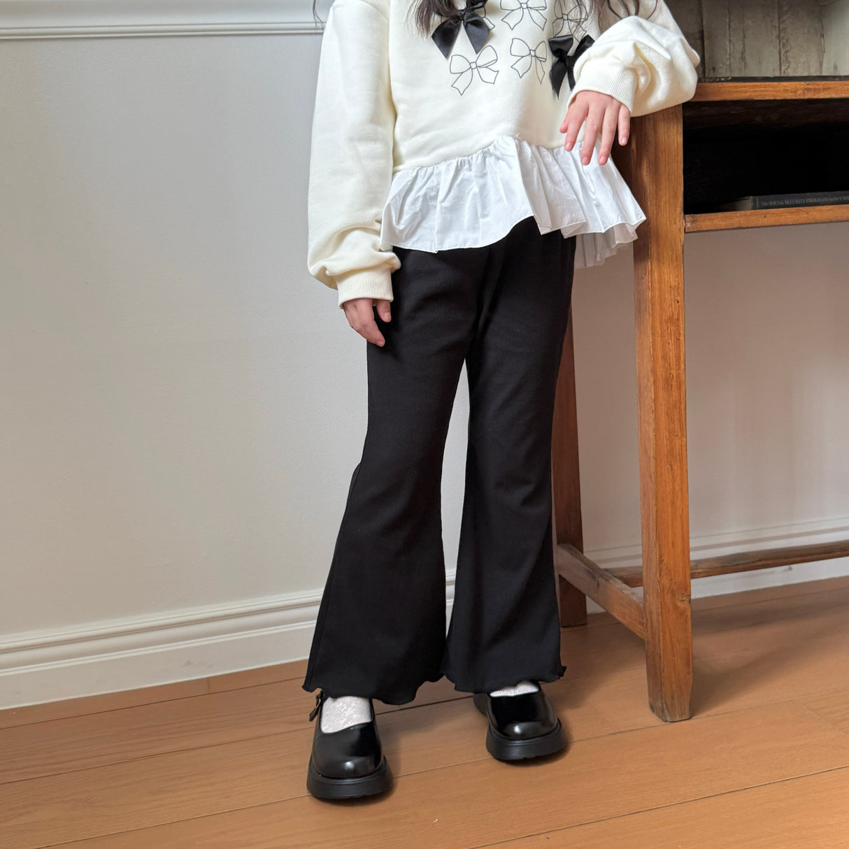 [PRE-ORDER] Lulu Ribbon Sweatshirt