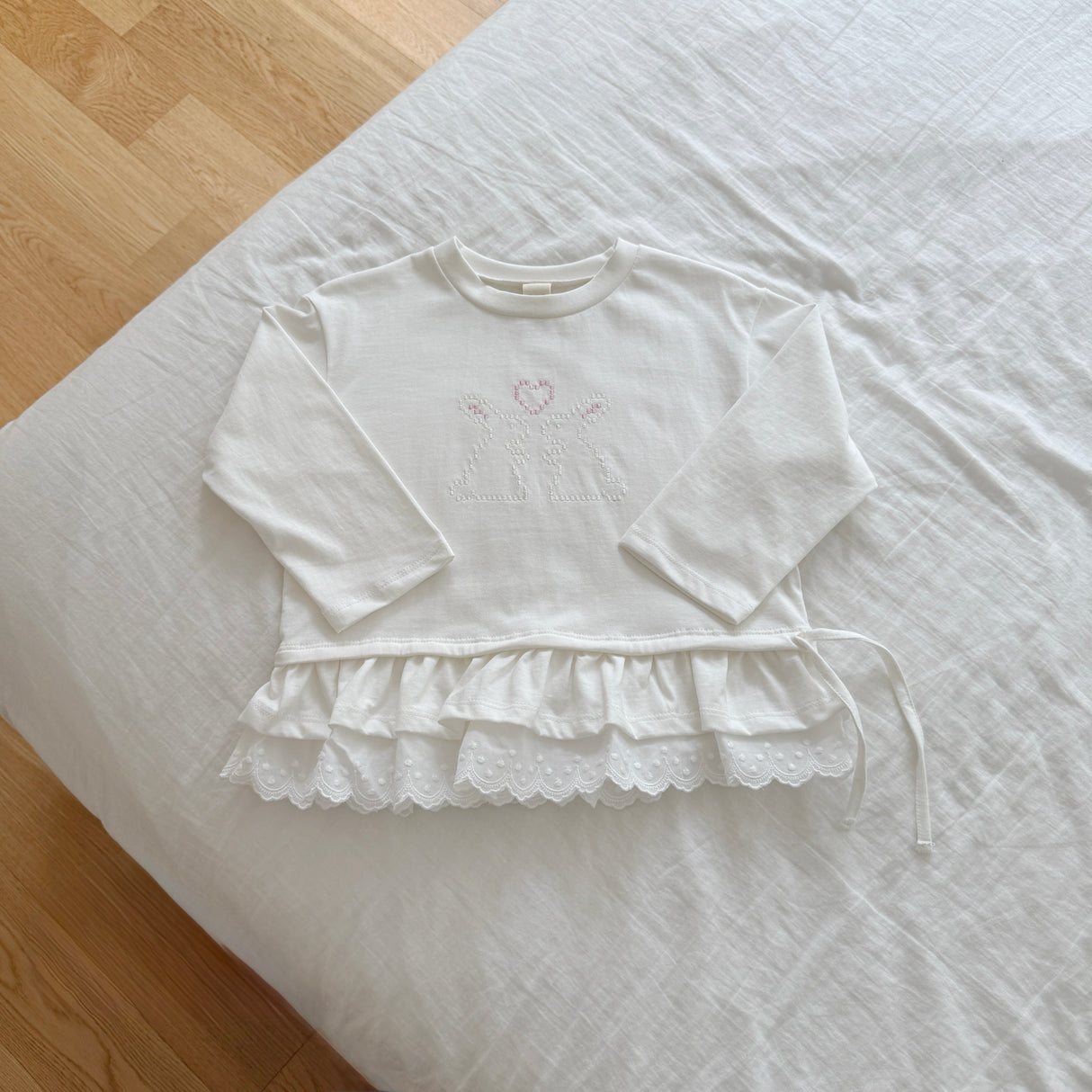 [PRE-ORDER] Bunny Ribbon String Tee