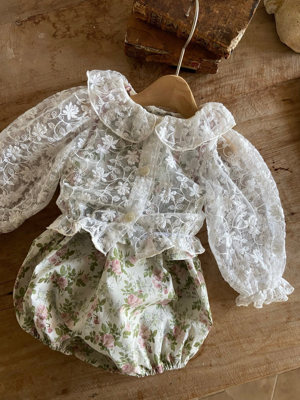 [PRE-ORDER] Lace Collar Cardigan