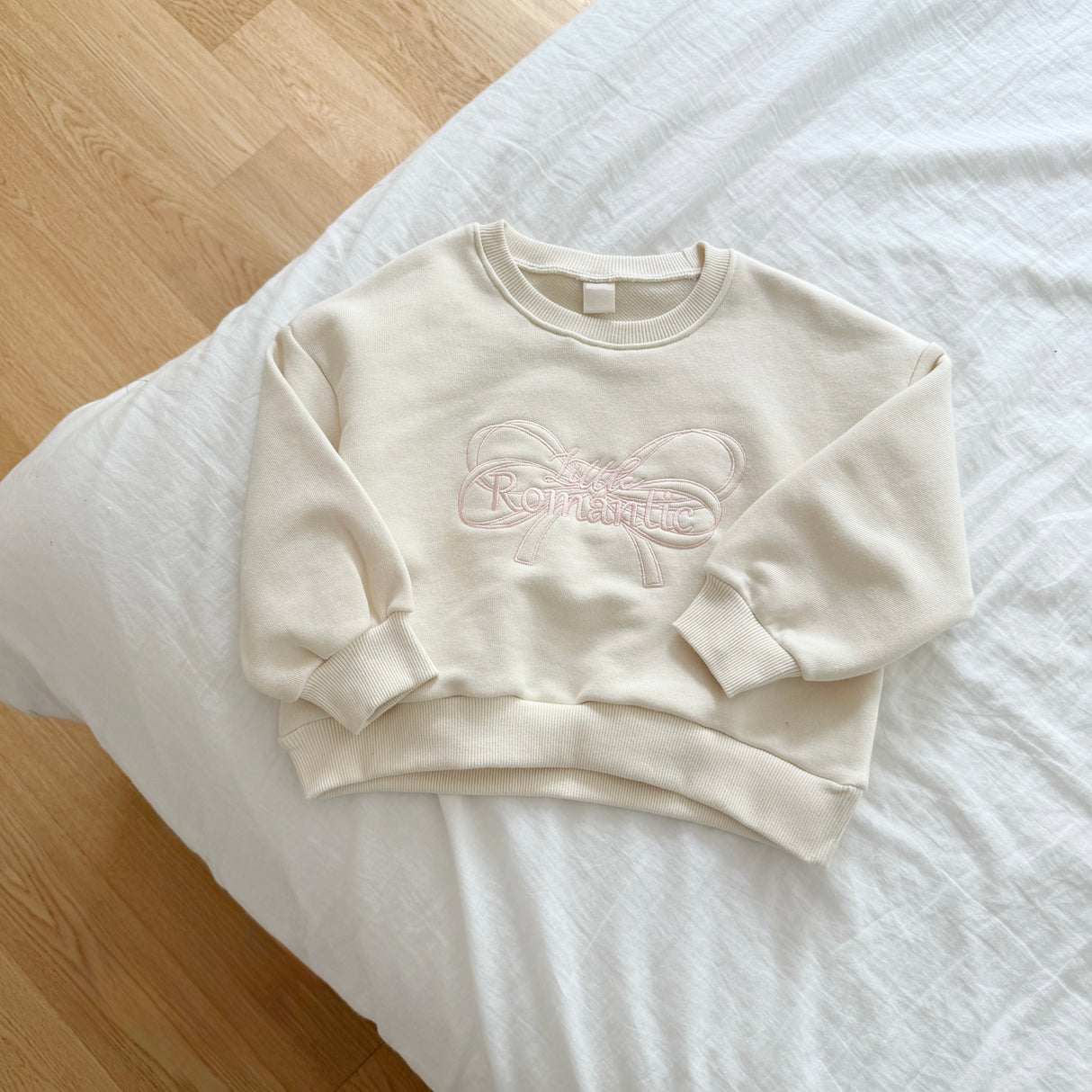 [PRE-ORDER] Mum Couple_Romantic Crop Sweatshirt