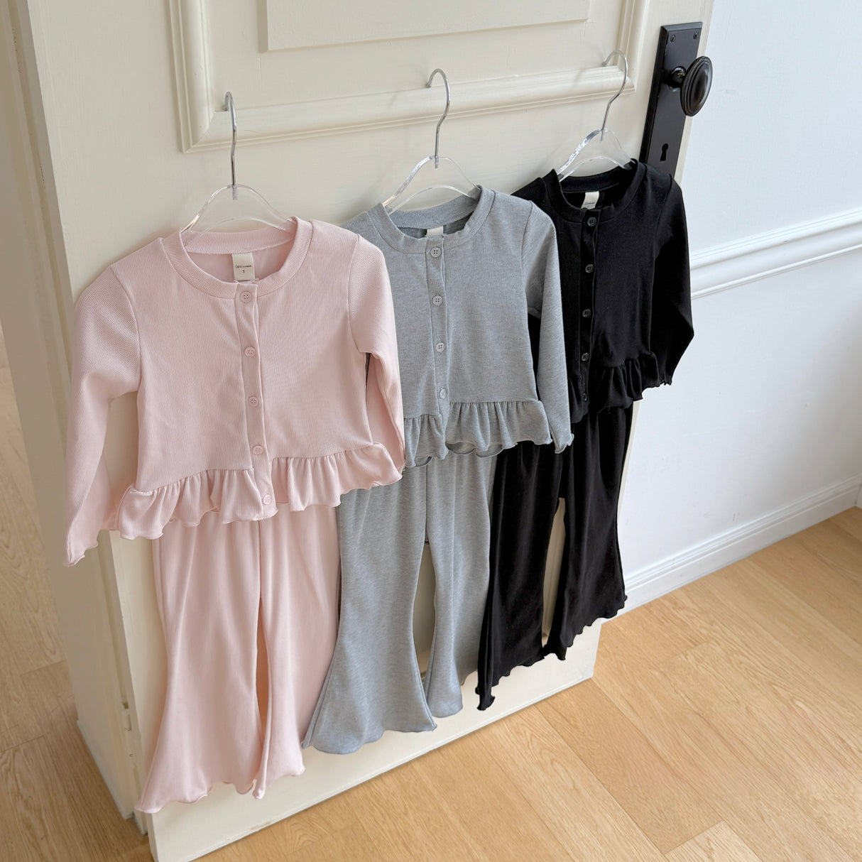 [PRE-ORDER] Momo Frill Cardigan