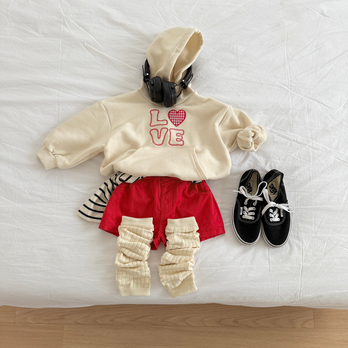 [PRE-ORDER] Love Hoodie