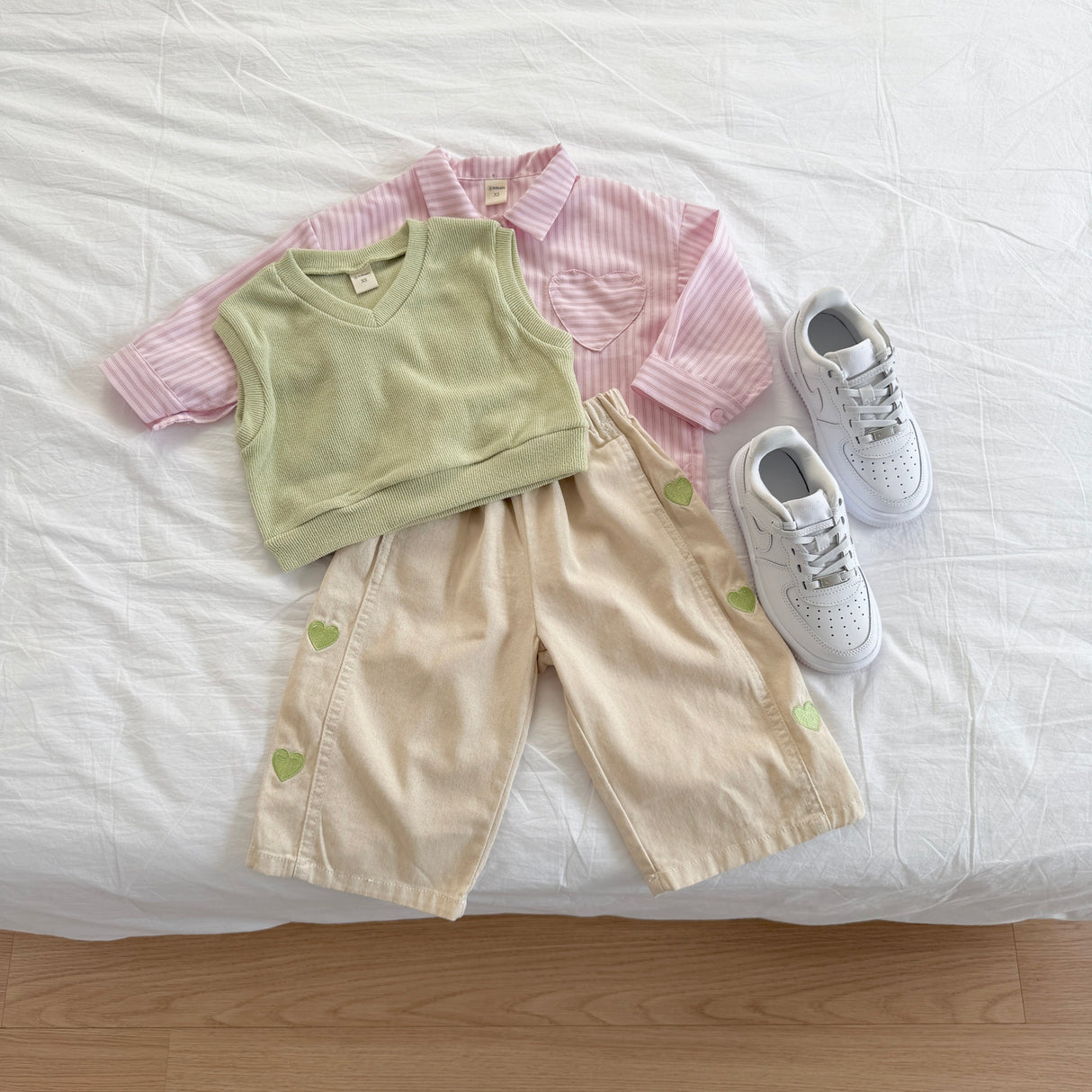 [PRE-ORDER] Heart Seam Denim Pants