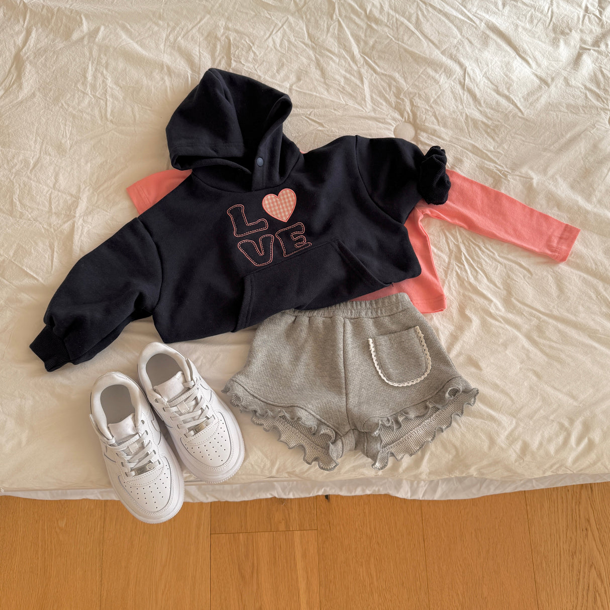 [PRE-ORDER] Love Hoodie