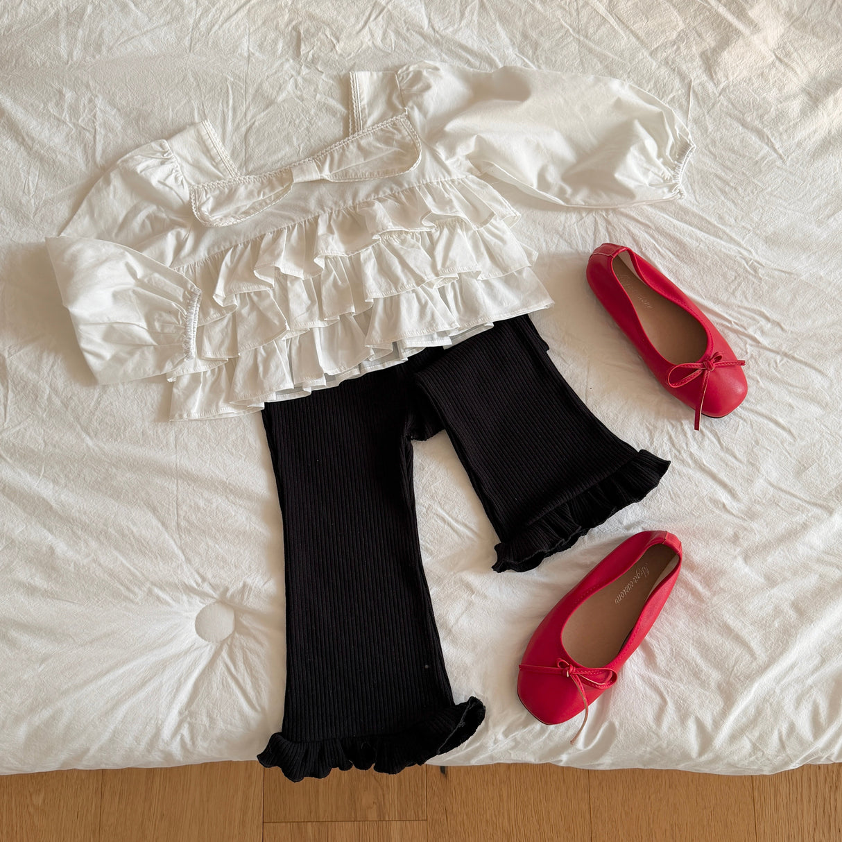 [PRE-ORDER] Jamjam Frill Bootcut Pants