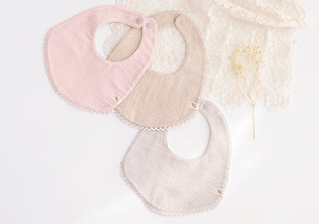 Organic Cotton Creamy Check Reversible bib