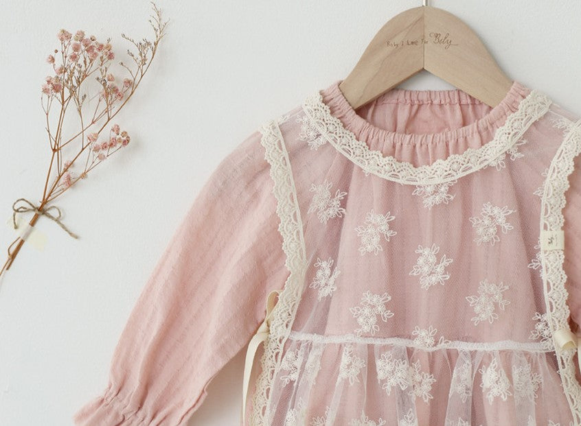 Elysian Lace Vest & Bonnet