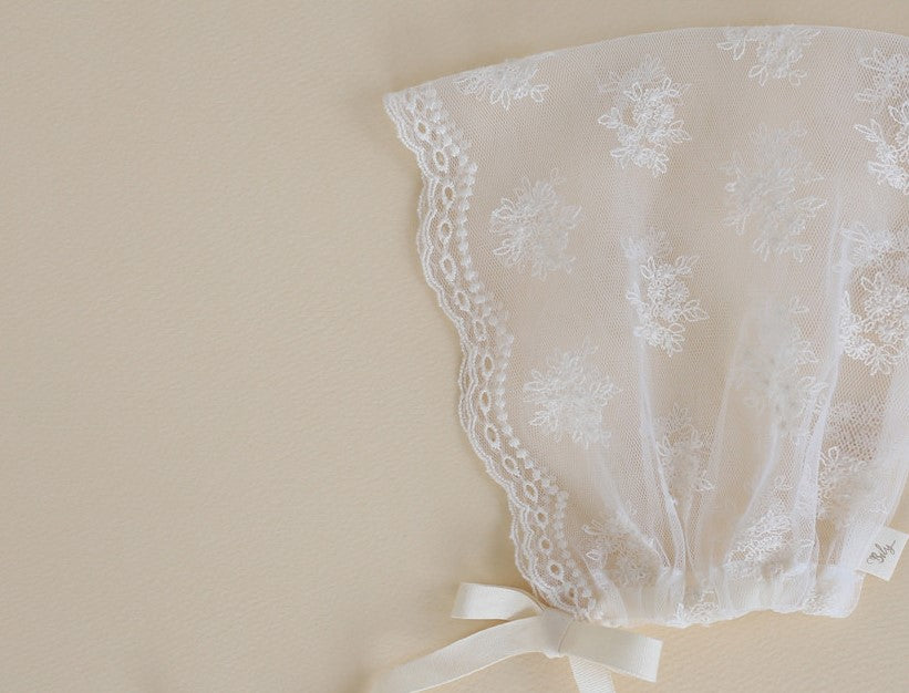 Elysian Lace Vest & Bonnet