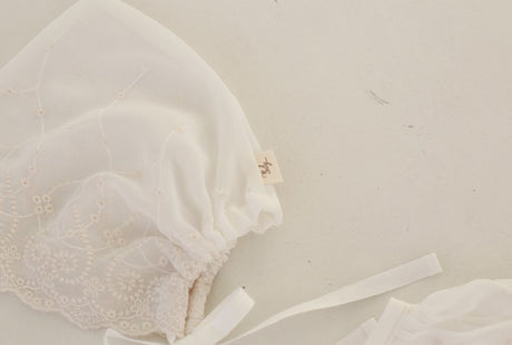 Fall in love Lace Capron & Bonnet