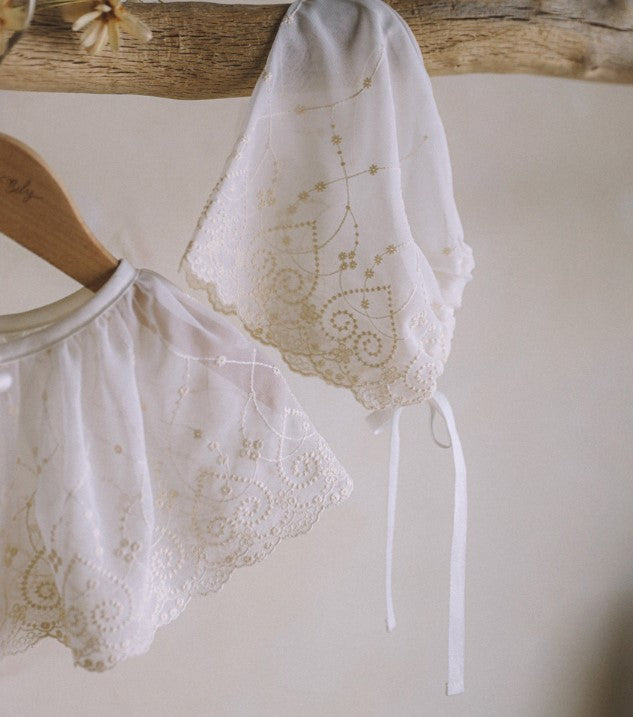 Fall in love Lace Capron & Bonnet