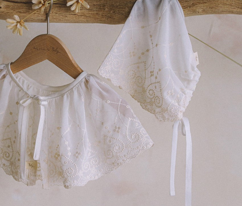 Fall in love Lace Capron & Bonnet