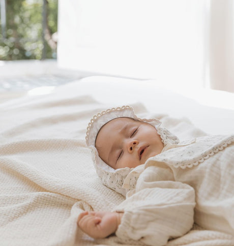 Organic Cotton Mascarpone Bonnet & Bib