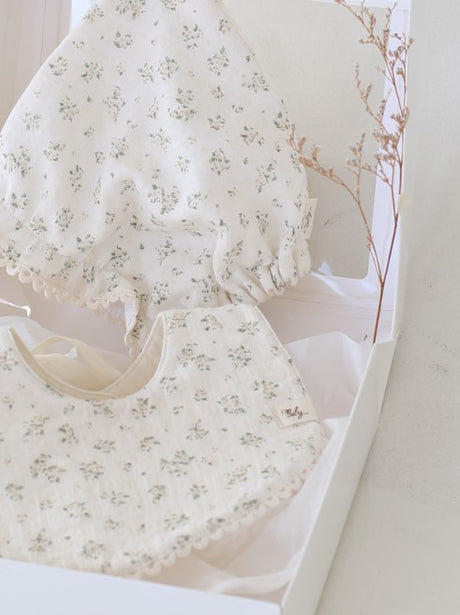 Organic Cotton Mascarpone Bonnet & Bib