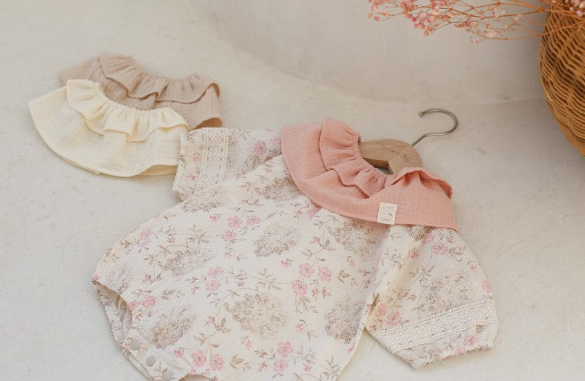 Mini Milk bib