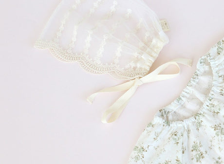 Rainy Lace Capron & Bonnet