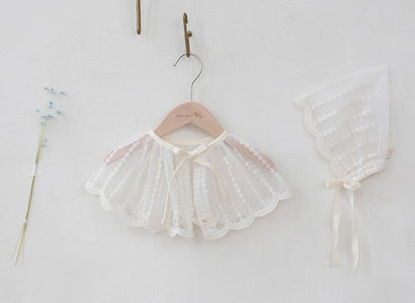 Rainy Lace Capron & Bonnet