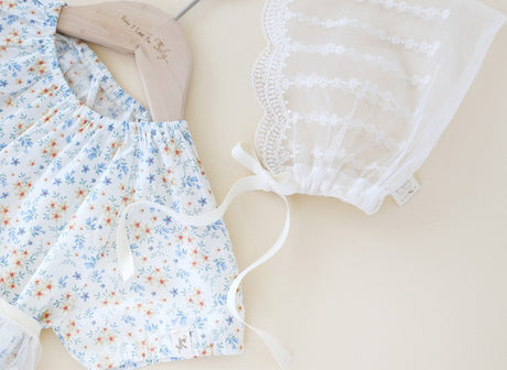 Rainy Lace Capron & Bonnet