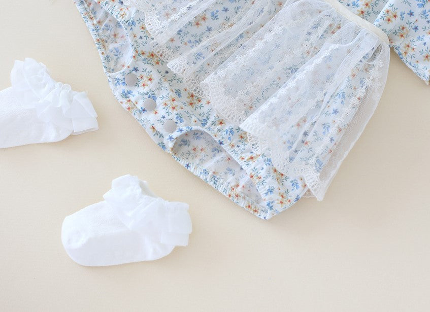 Rainy Lace Capron & Bonnet