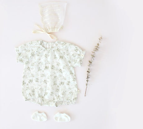 Rainy Lace Capron & Bonnet