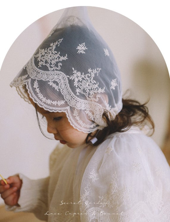 Secret Garden Lace Capron & Bonnet