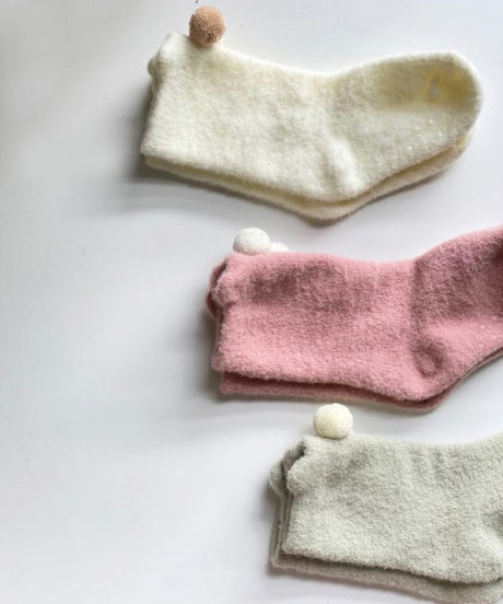 Pom pom socks